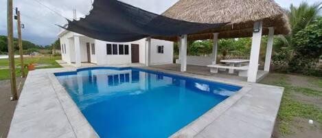 Piscina a l'aire lliure