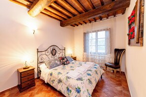 1 bedroom, iron/ironing board, free WiFi, bed sheets - Home with pool and views in Chianti near Florence (Noce)