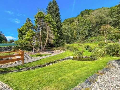 A gorgeous apartment in the heart of the idyllic village of Aberfoyle.