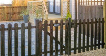 2 bedroom accommodation in Tydd St Giles