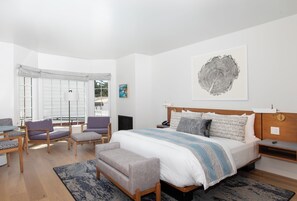 Standard Single Room, 1 King Bed, Garden View