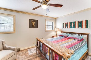 1 habitación, escritorio, tabla de planchar con plancha y wifi 
