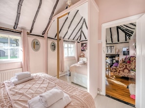 3 habitaciones, wifi gratis y ropa de cama 