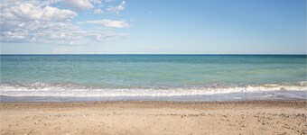 Amazing home in Playa de Almazora