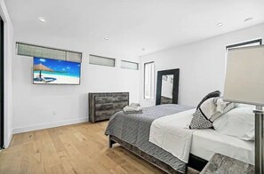 4 bedrooms, WiFi, bed sheets - Villa Rav 4BRM/3BTH Pool, Hot Tub and Parking (Miami)