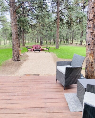 Peaceful Forest feel 5ac, Comfy 3bd Monument hidden but close, Deer, USAFA 10mi