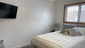 2 多间卧室、熨斗/熨衣板、WiFi、床单