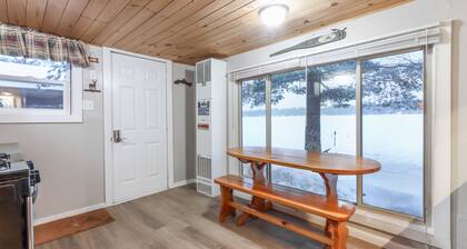 Cozy Brandy Lk. Cabin w Dock & Water Toys