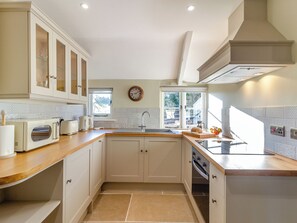 Dishwasher - 2 bedroom accommodation in Monmouth (Monmouth)