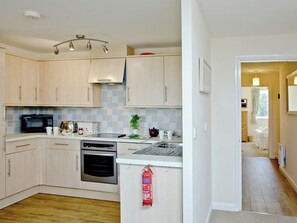 Dishwasher, cookware/dishes/utensils