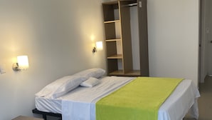 Basic Room | WiFi (free), bed sheets - Hotel sabana Inn (San José)