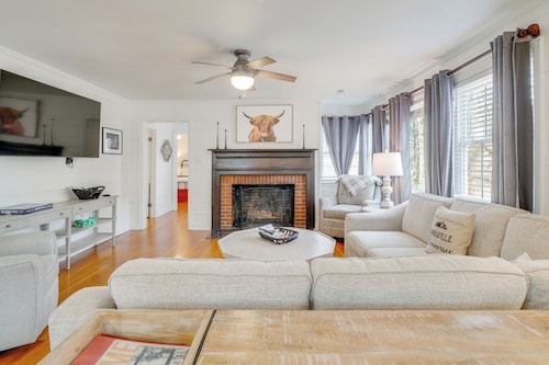 Family-Friendly Knoxville Home: Close to UT!