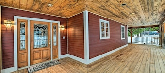 West Dover Home w/ Deck ~ 2 Mi to Mount Snow!