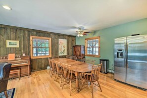 Dining - West Dover Home w/ Deck ~ 2 Mi to Mount Snow! (West Dover)