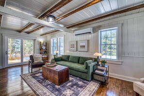 Smart TV, table tennis, books