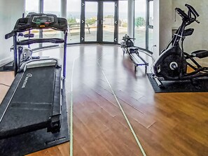 Fitness facility - 2 bedroom accommodation in Newquay (Newquay)