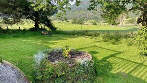 Property grounds - The Prince - UK42204 (Glendaruel)