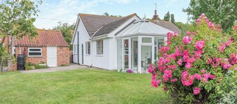 3 bedroom accommodation in Sloothby, near Alford