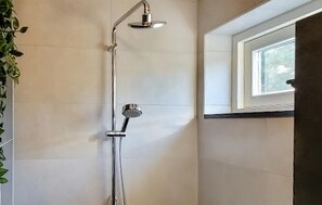 Kombination af bruser/badekar