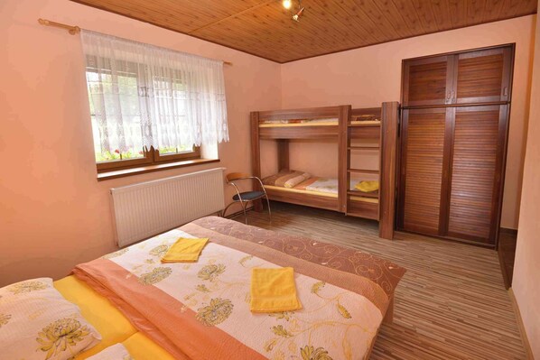 6 makuuhuonetta, internet