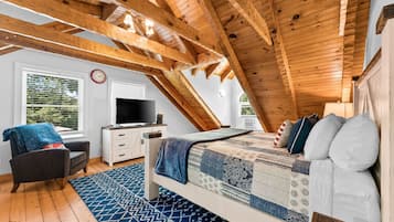 6 bedrooms, desk, iron/ironing board, travel cot