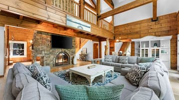 Smart TV, fireplace, DVD player, ping pong