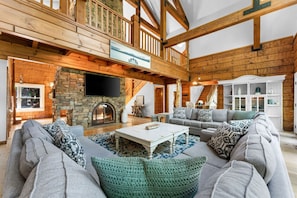 Smart TV, fireplace, DVD player, ping pong