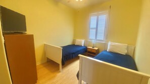 3 bedrooms, WiFi, bed sheets