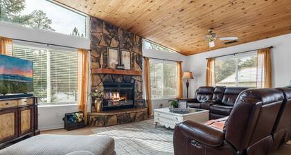 ✅ StunningViews, GameRoom, BBq, FirePit, HotTub, Spacious & Cozy