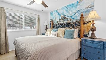 3 quartos, escrivaninha, Wi-Fi de cortesia, roupa de cama