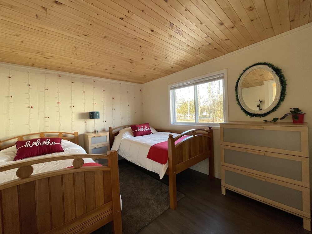 Santa's Waterfront Cottage Retreat Cozy and Quiet Campbellford Vrbo