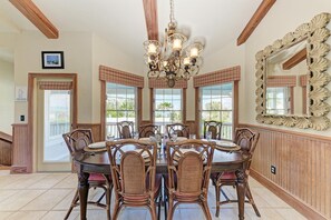 Dining - Bean Point Bliss: Pool Spa Putting Green by Anna Maria Life Vacation Rentals (Anna Maria)