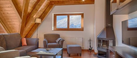 Fernseher, Kamin
