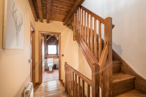 Unclassified image, 5 of 35, button - Casa Montjòia (Bòrdes (Es))