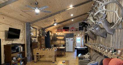 Steve’s Barn Lodge, Detroit River/Lake Erie