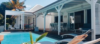 Creole villa with swimming pool near beaches for 7 people, calm and relaxation 
