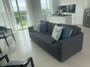 Basic Apartment | Living area