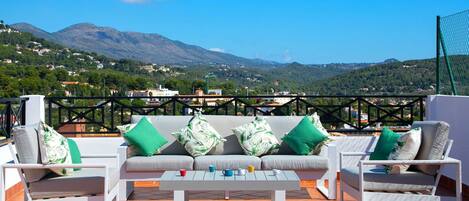 المنطقة المحيطة بالمنشأة