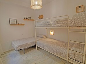 2 多间卧室、熨斗/熨衣板、旅行婴儿床、免费 WiFi