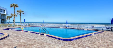 コンドミニアム (Beachfront Paradise) | 外観