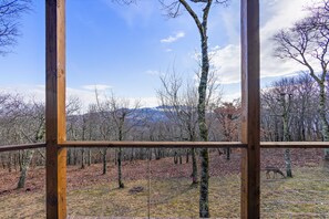 Property grounds - Beautiful Getaway with Stunning Mountain Views (Beech Mountain)