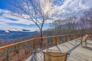 Property grounds - Beautiful Getaway with Stunning Mountain Views (Beech Mountain)