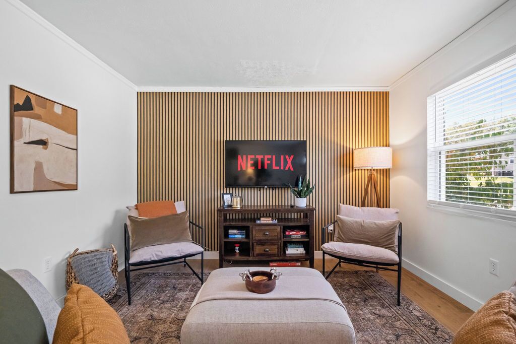 Smart TV, books, offices