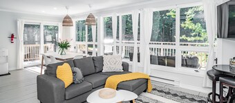 Beautifully maintained cottage in the heart of port carling