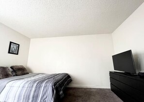 1 bedroom, iron/ironing board, WiFi