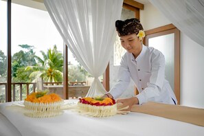 Deluxe Room | Desk, laptop workspace, iron/ironing board, free WiFi - Santosha Place  (Ubud)