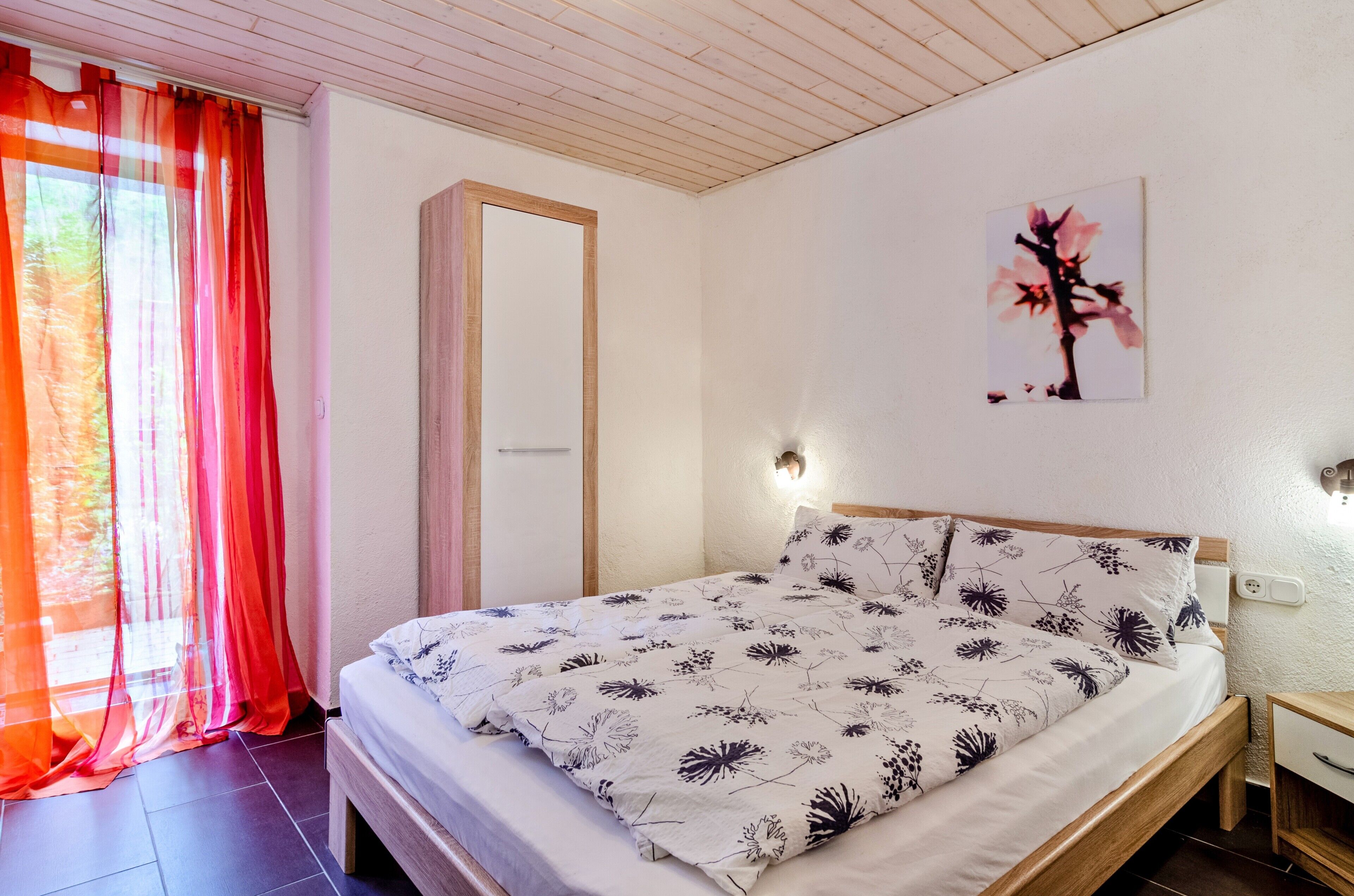 1 quarto, Wi-Fi de cortesia, roupa de cama