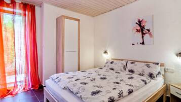 1 quarto, Wi-Fi de cortesia, roupa de cama