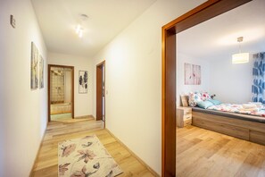 1 bedroom, iron/ironing board, free WiFi, bed sheets - Apartment "Erkheim" with Balcony & Wi-Fi (Erkheim)