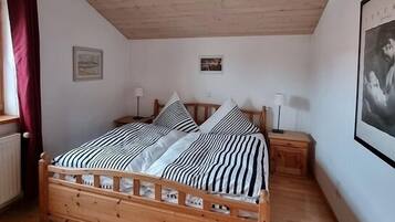2 Schlafzimmer, Internetzugang, Bettwäsche